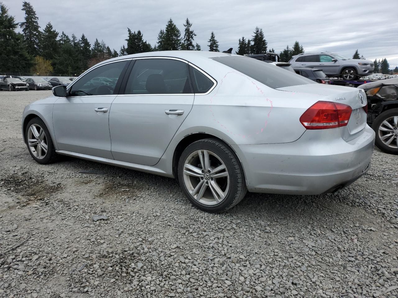 2014 VOLKSWAGEN PASSAT SE - Фото 2