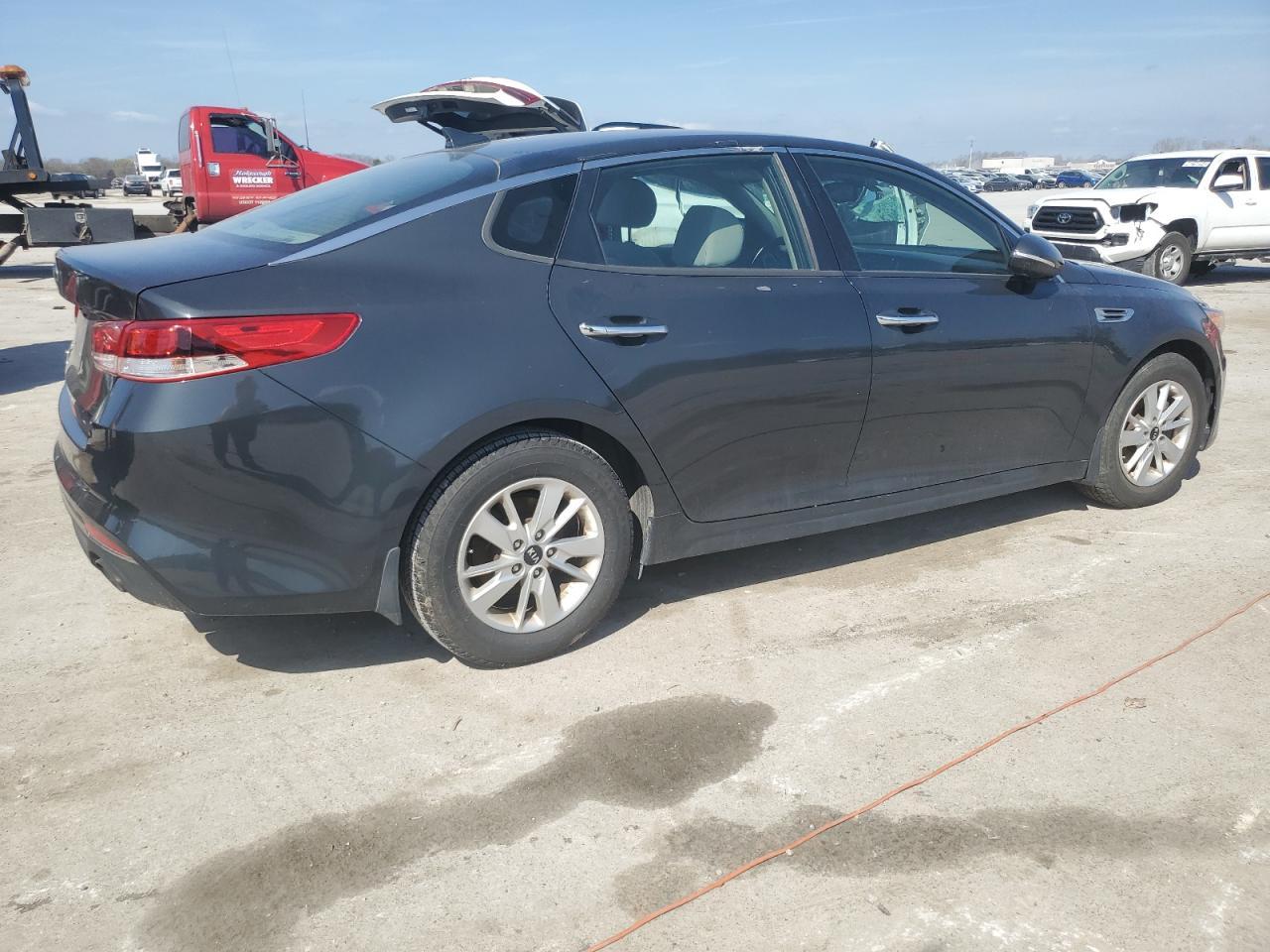 2016 KIA OPTIMA LX - Фото 3