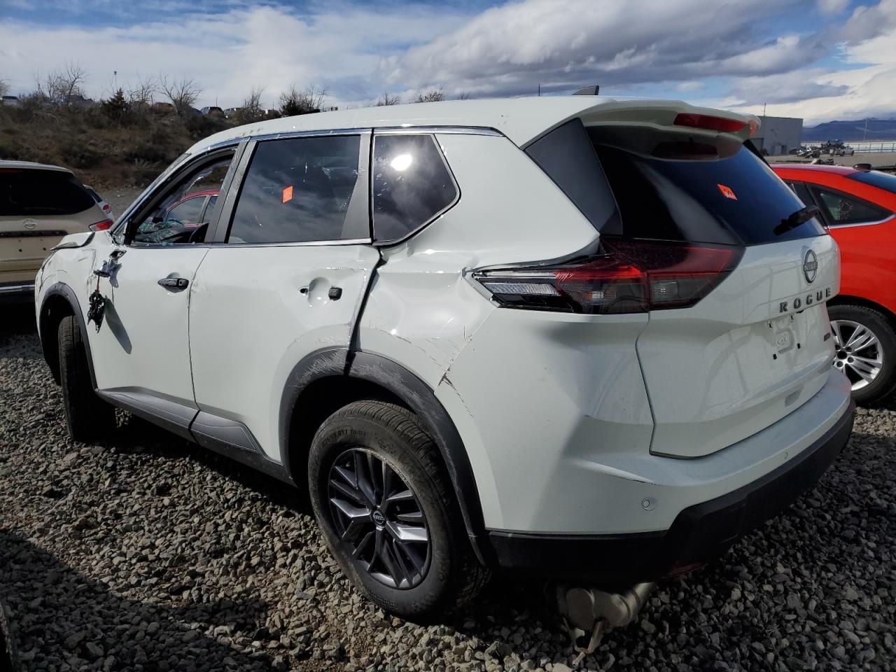 2024 NISSAN ROGUE S - Фото 2