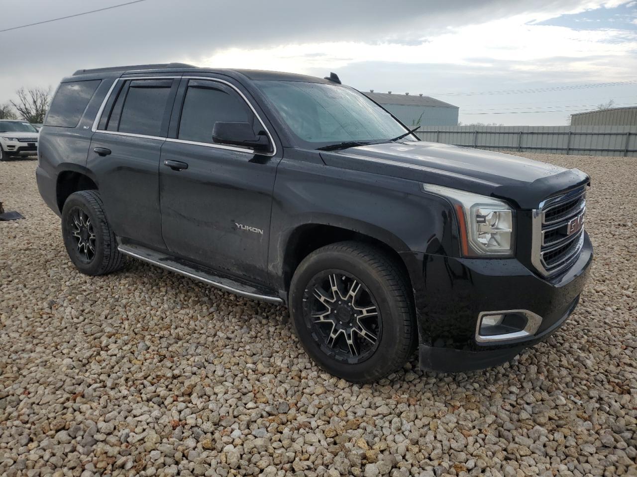 2016 GMC YUKON SLT - Image 4