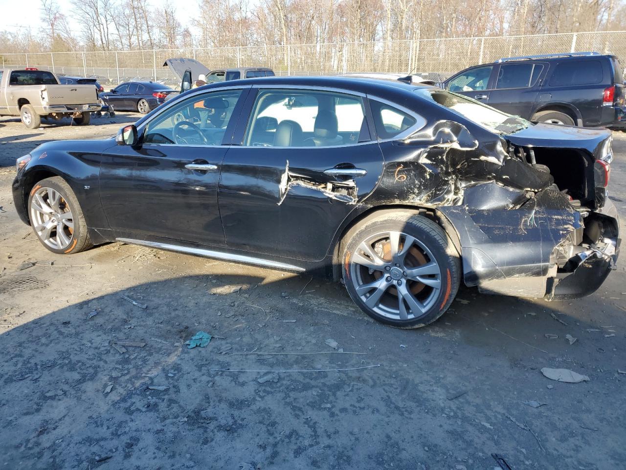 2015 INFINITI Q70L 3.7 - Image 2