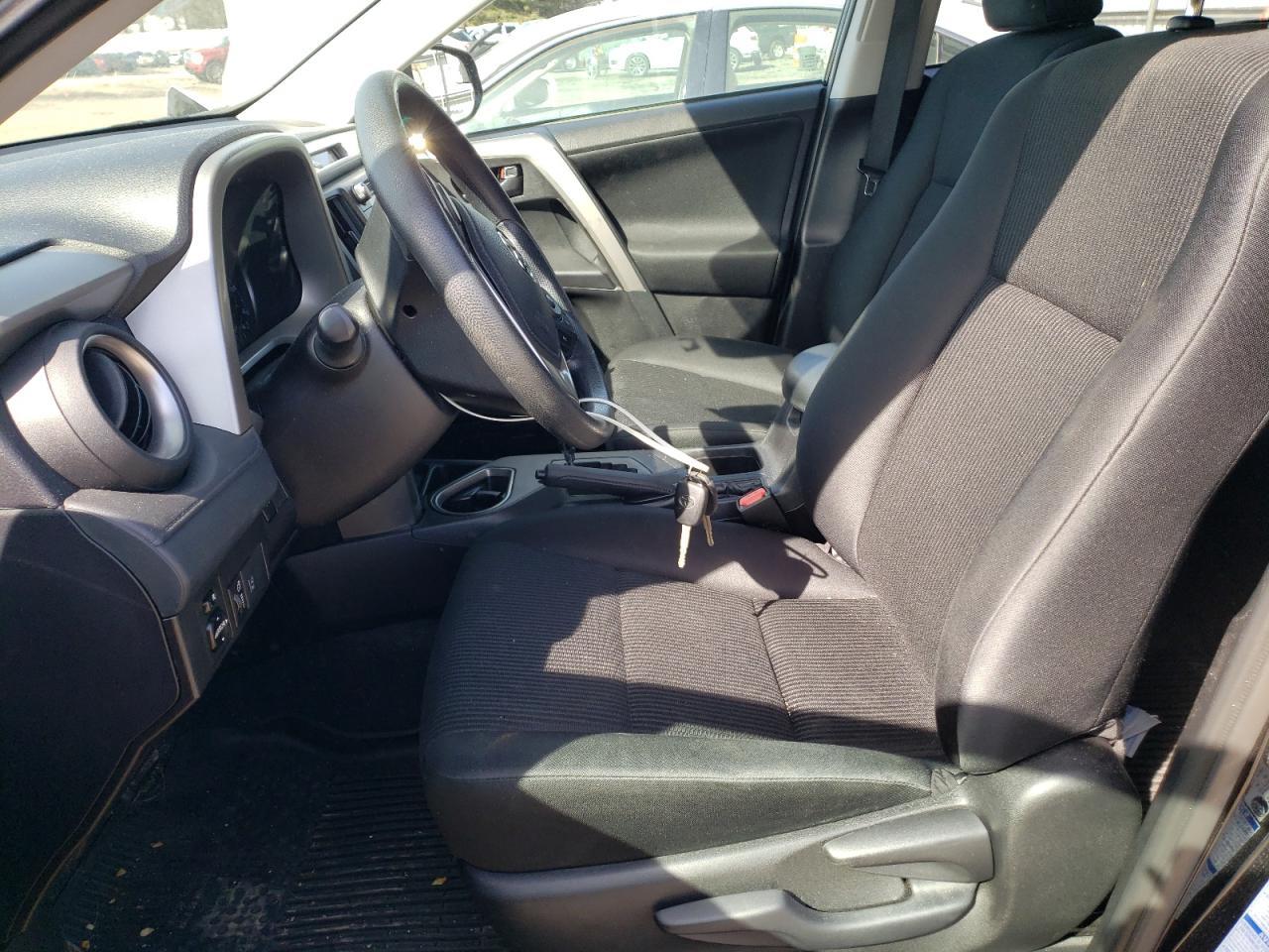 2017 TOYOTA RAV4 LE - Фото 7