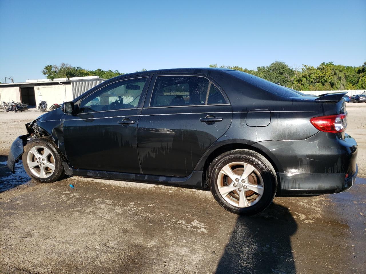 2013 TOYOTA COROLLA BA - Фото 2