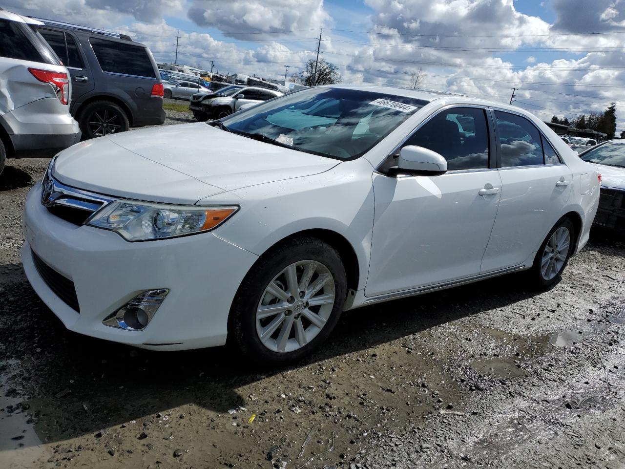 2012 TOYOTA CAMRY SE car image