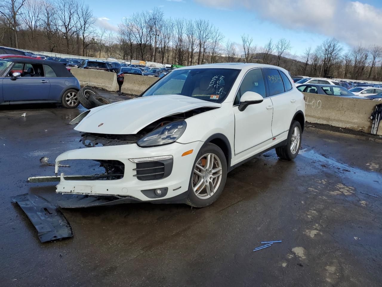 2016 PORSCHE CAYENNE car image