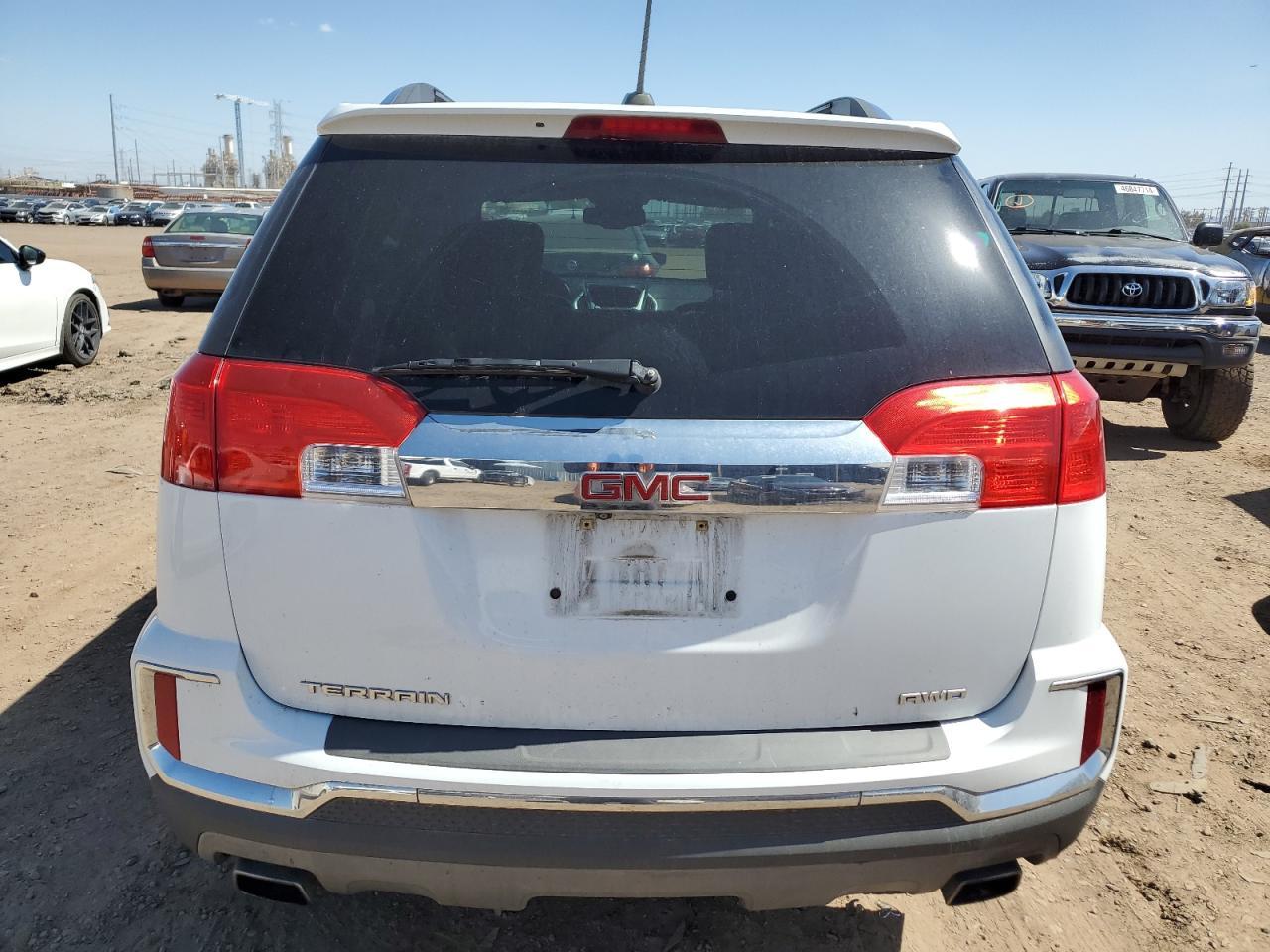 2016 GMC TERRAIN SL - Image 6
