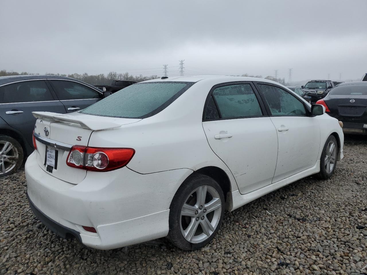 2013 TOYOTA COROLLA BA - Фото 3