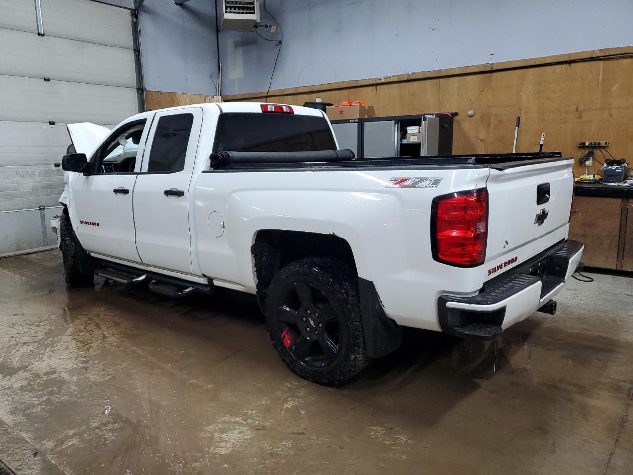 2017 CHEVROLET SILVERADO - Image 2