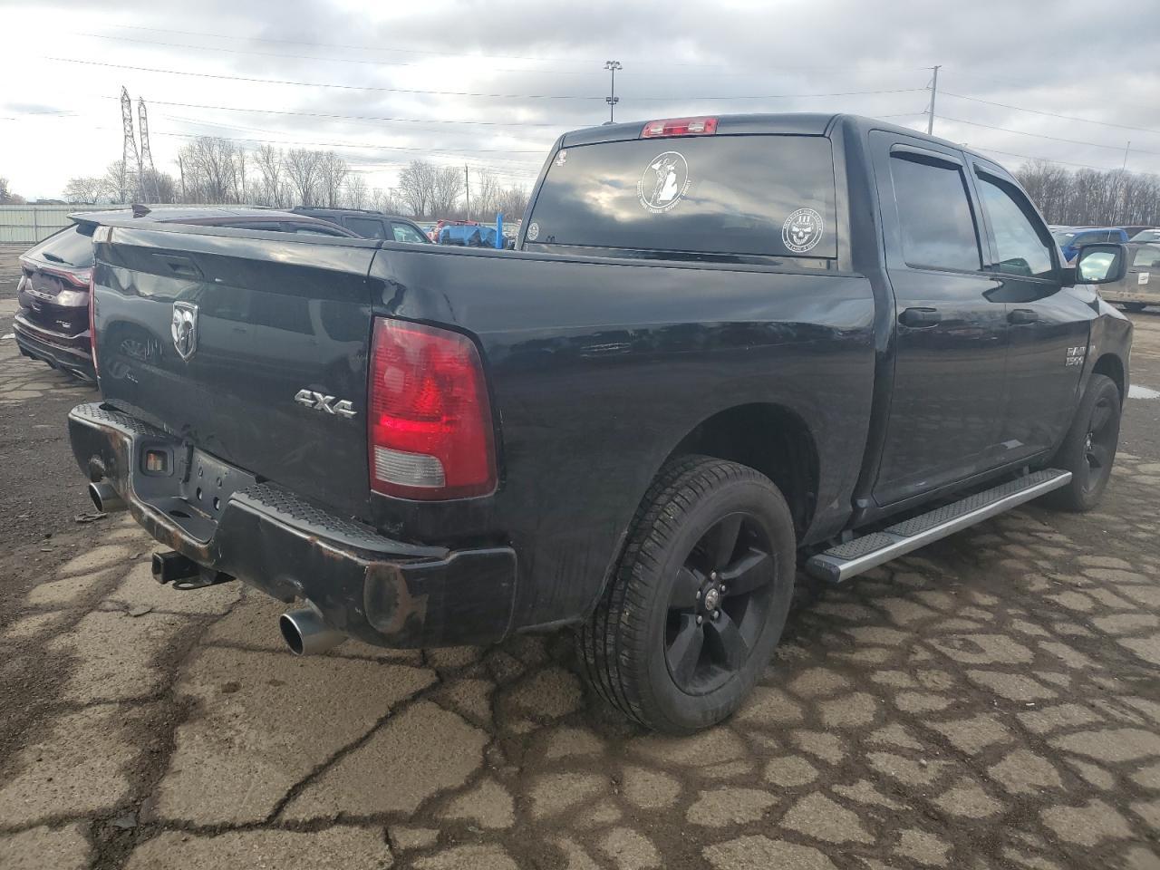 2014 RAM 1500 ST - Image 3