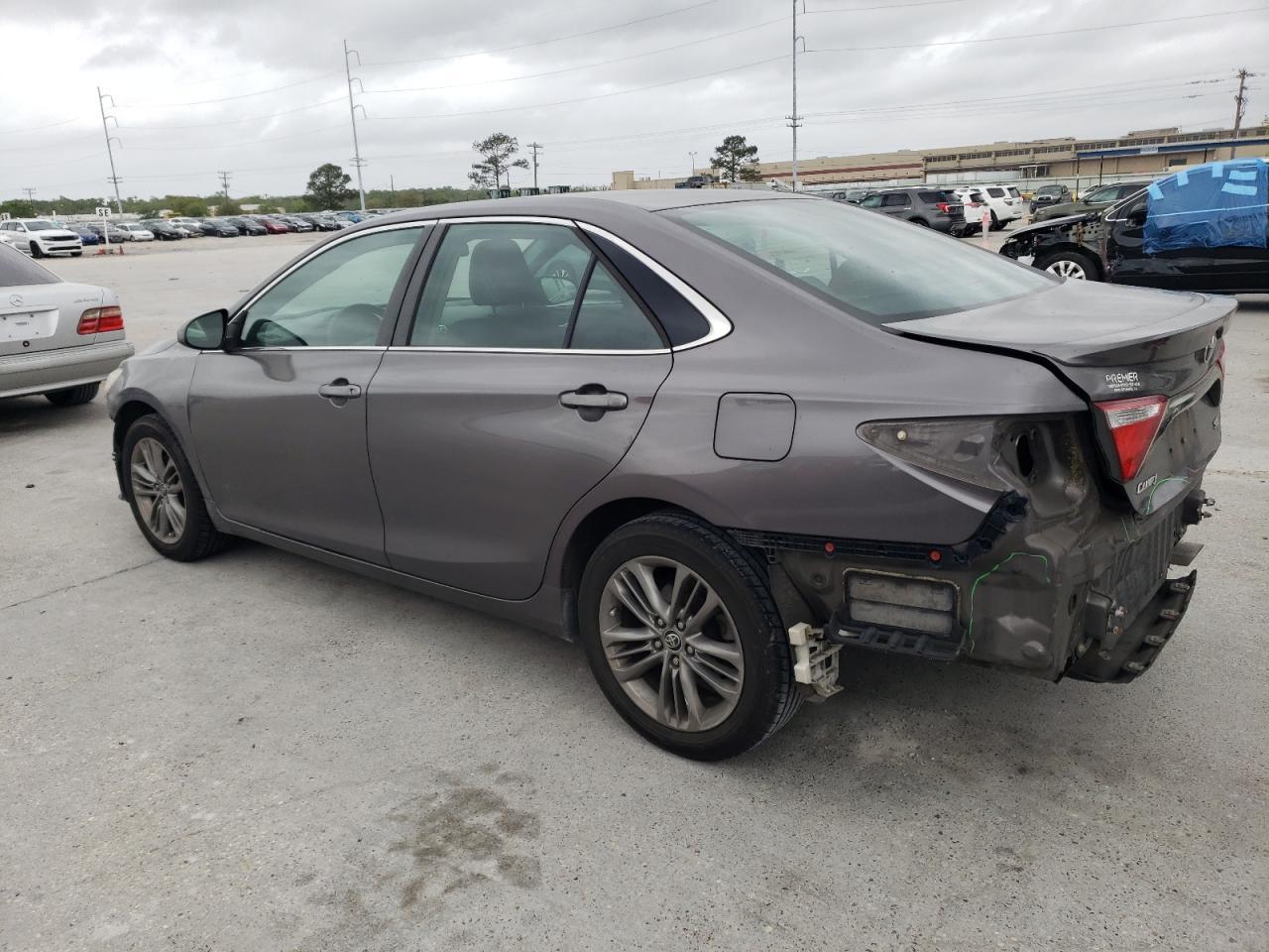 2015 TOYOTA CAMRY LE - Image 2