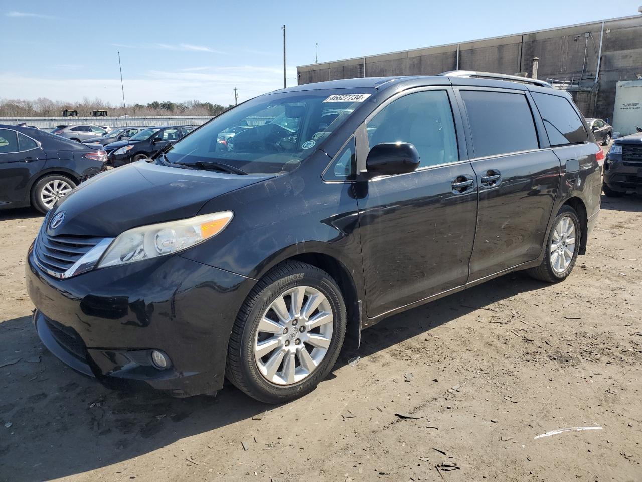 2011 TOYOTA SIENNA XLE