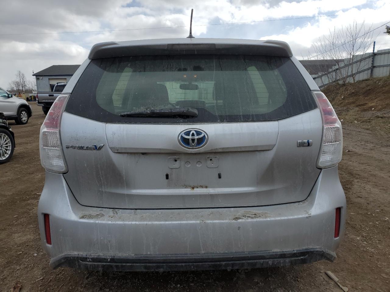 2015 TOYOTA PRIUS V - Фото 6