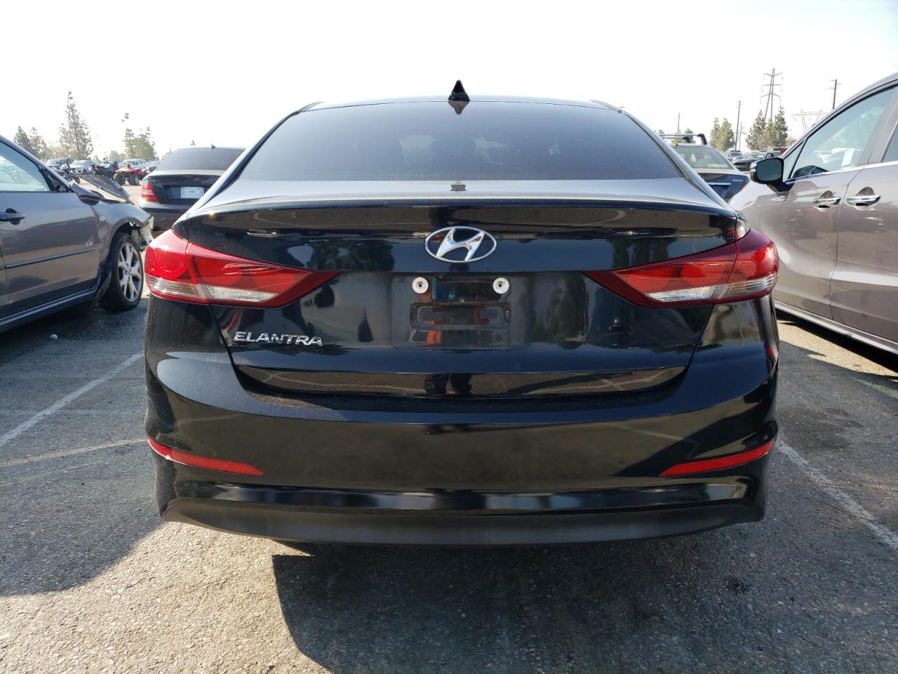 2018 HYUNDAI ELANTRA SE - Фото 6