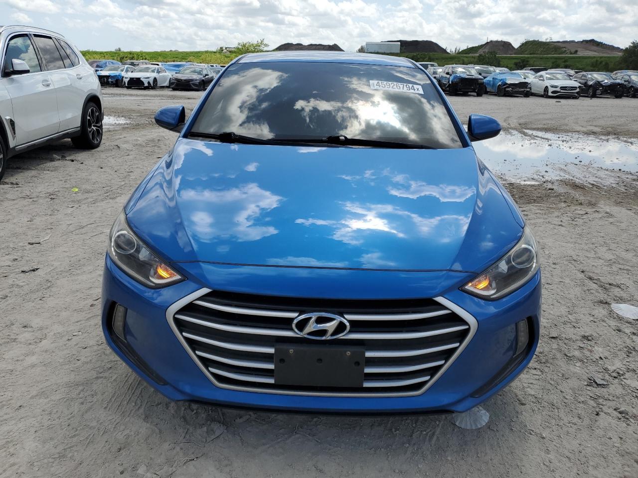2017 HYUNDAI ELANTRA SE - Image 5