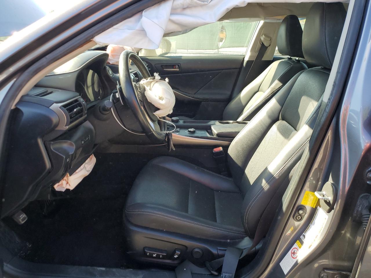 2018 LEXUS IS 300 - Фото 7