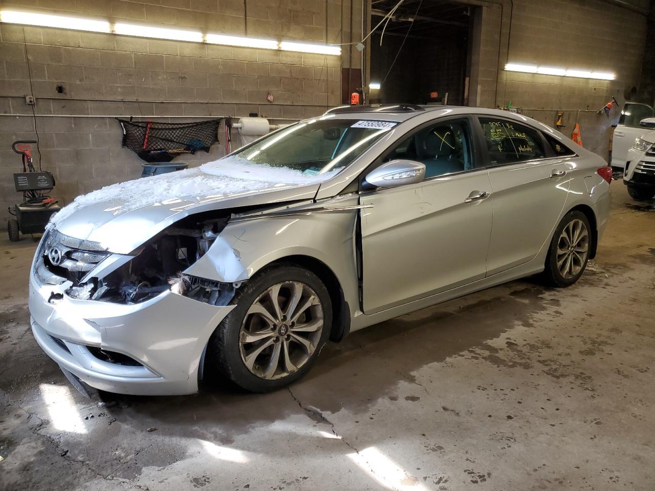 2013 HYUNDAI SONATA SE