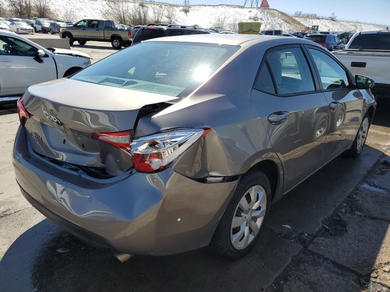 2015 TOYOTA COROLLA L - Image 3