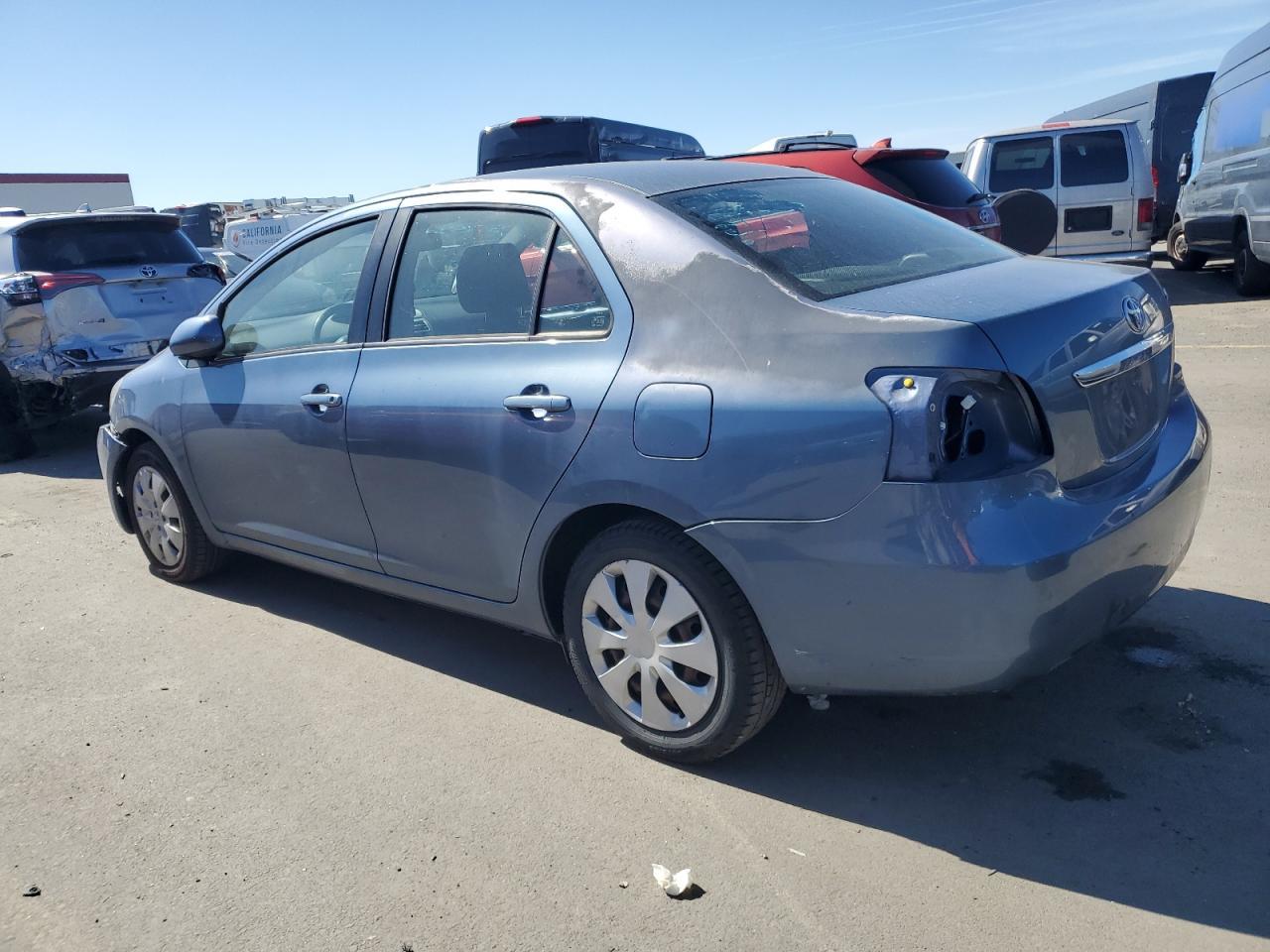 2012 TOYOTA YARIS - Фото 2