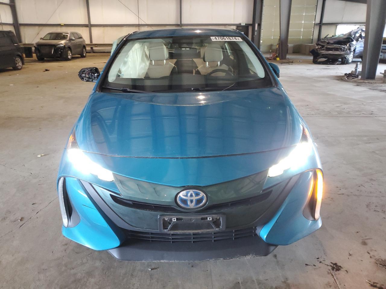 2018 TOYOTA PRIUS PRIM - Image 5