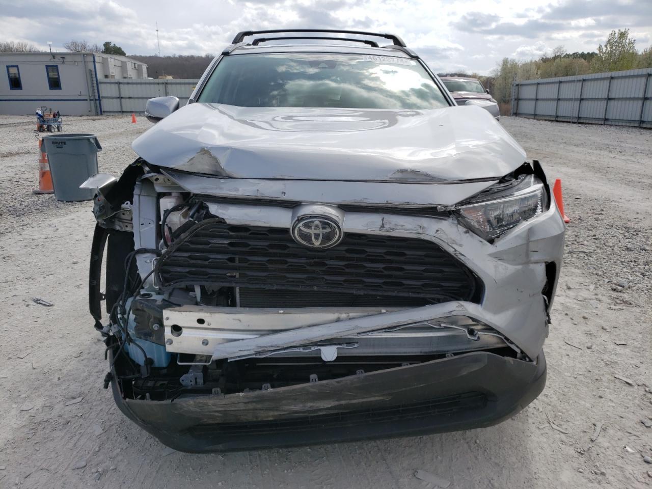 2019 TOYOTA RAV4 XLE P - Image 5