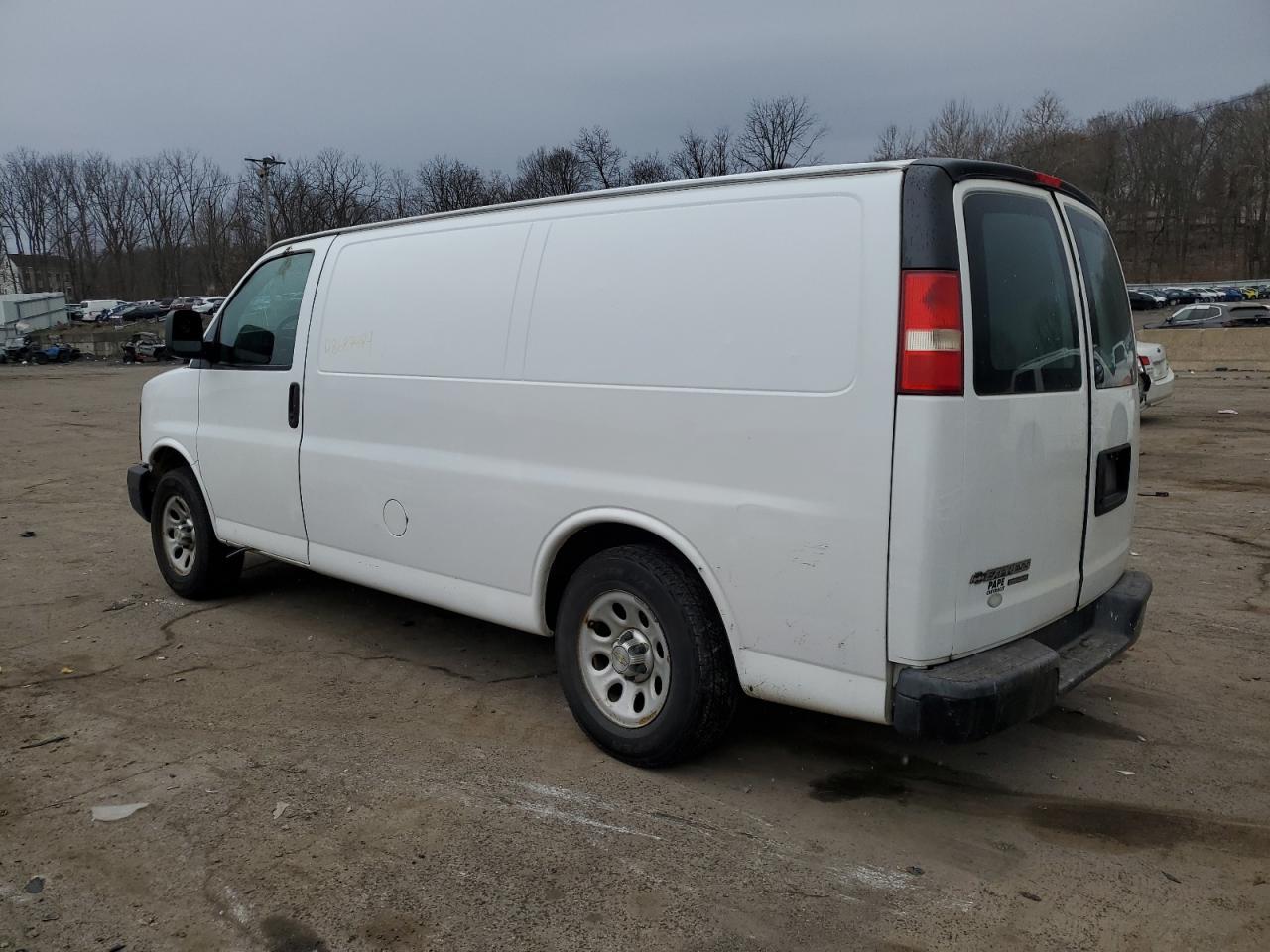 2014 CHEVROLET EXPRESS G1 - Image 2