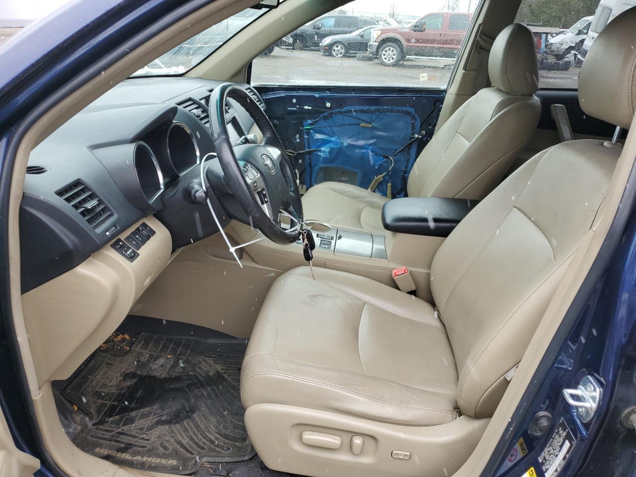 2012 TOYOTA HIGHLANDER - Image 7