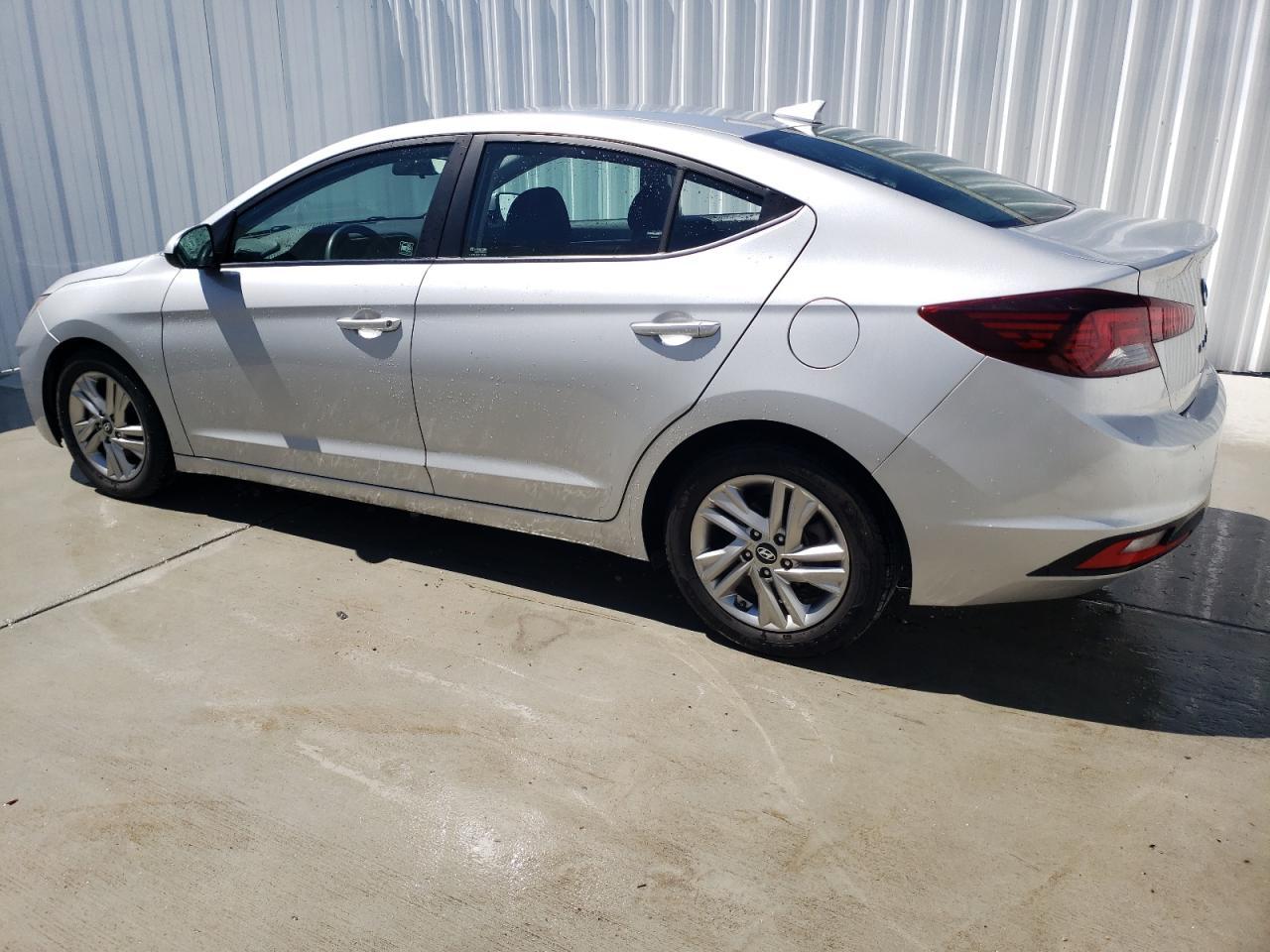 2019 HYUNDAI ELANTRA SE - Фото 2