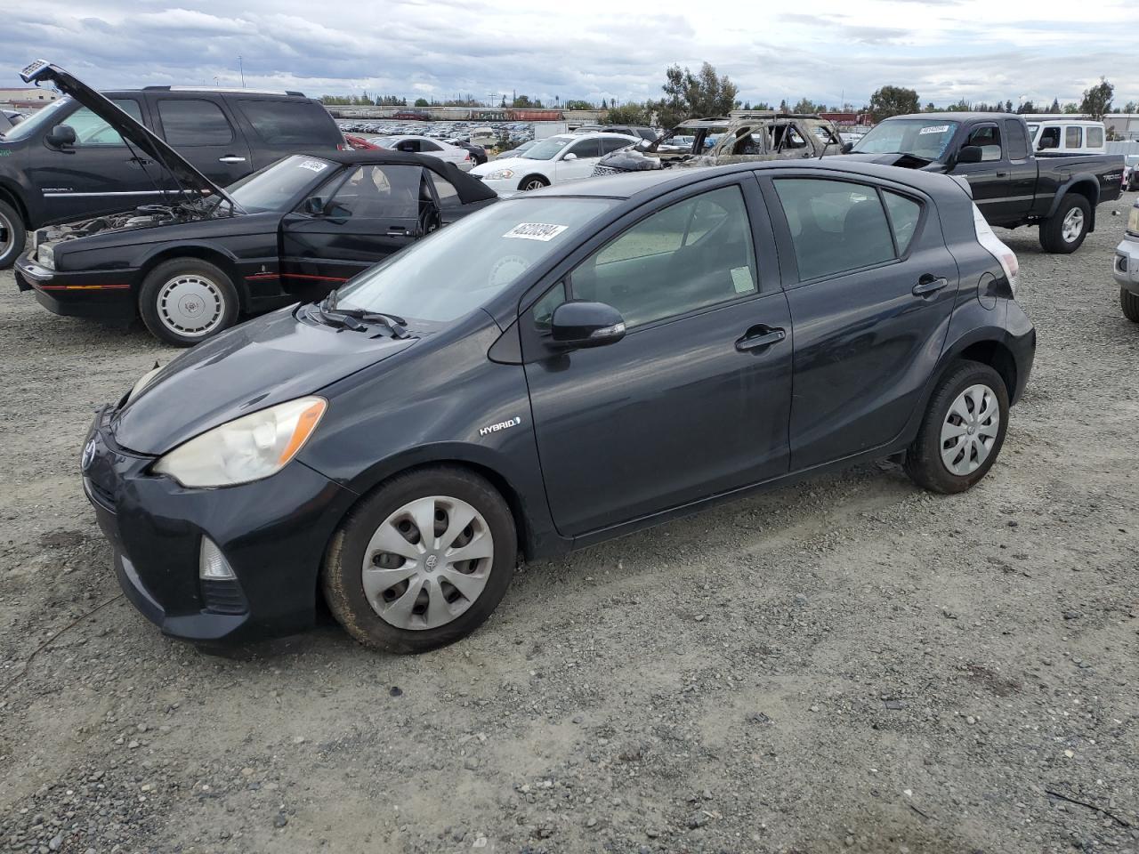 2013 TOYOTA PRIUS C car image