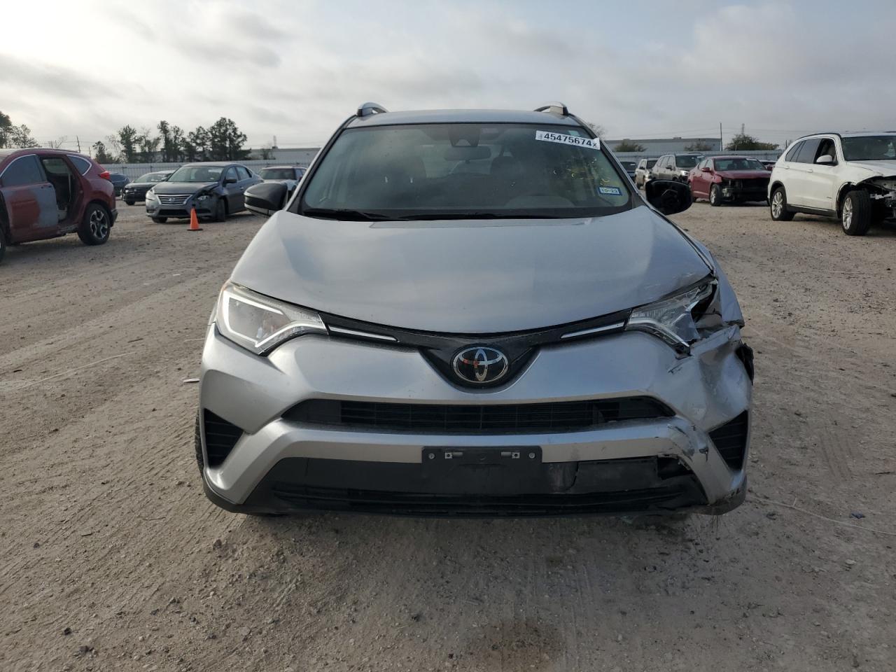 2018 TOYOTA RAV4 LE - Фото 5