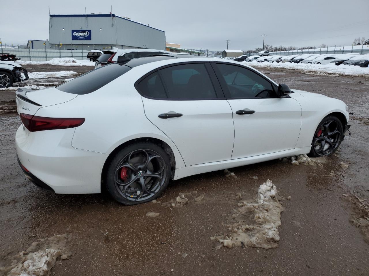 2017 ALFA ROMEO GIULIA TI - Image 3