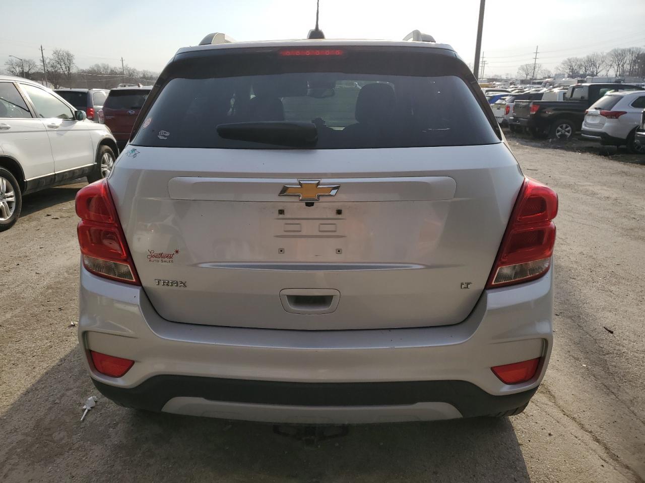 2018 CHEVROLET TRAX 1LT - Фото 6