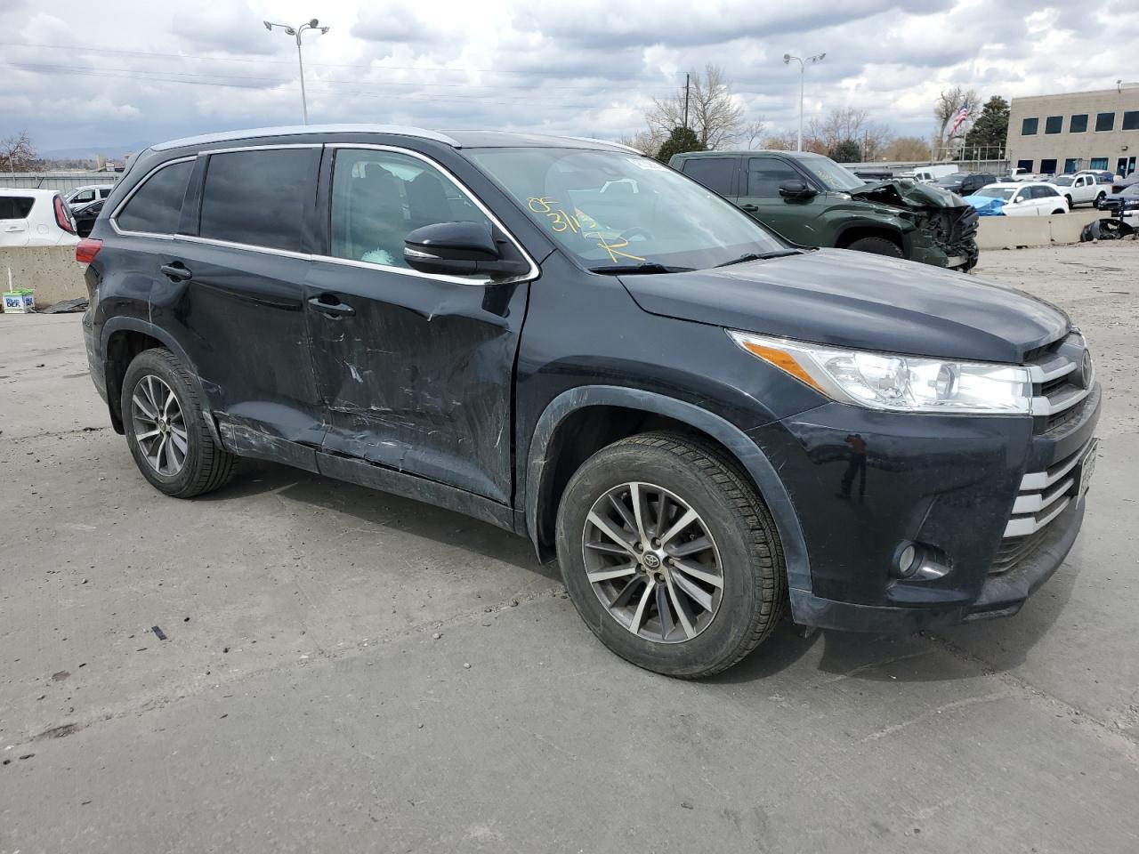 2018 TOYOTA HIGHLANDER - Image 4