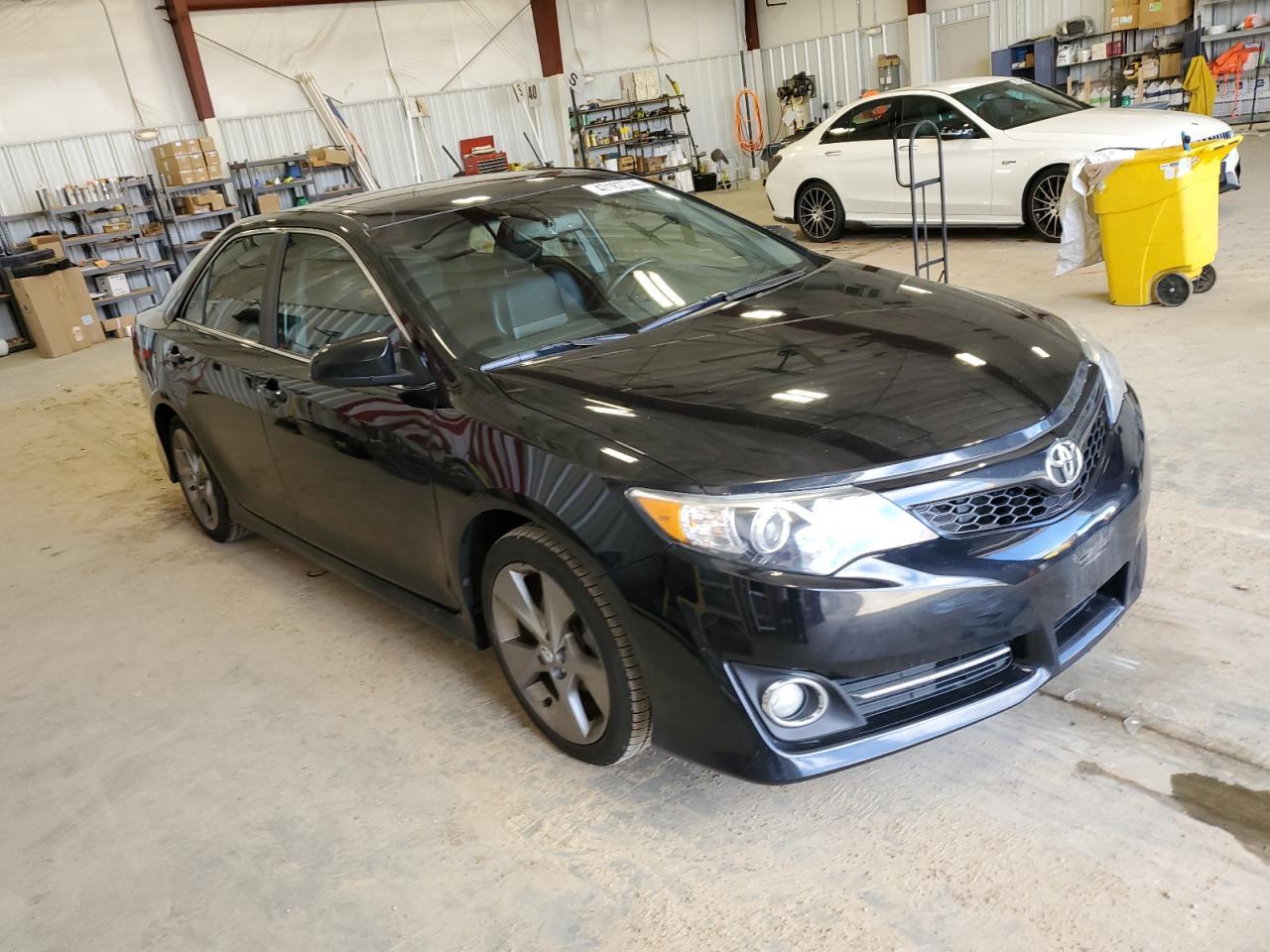 2012 TOYOTA CAMRY SE - Фото 4
