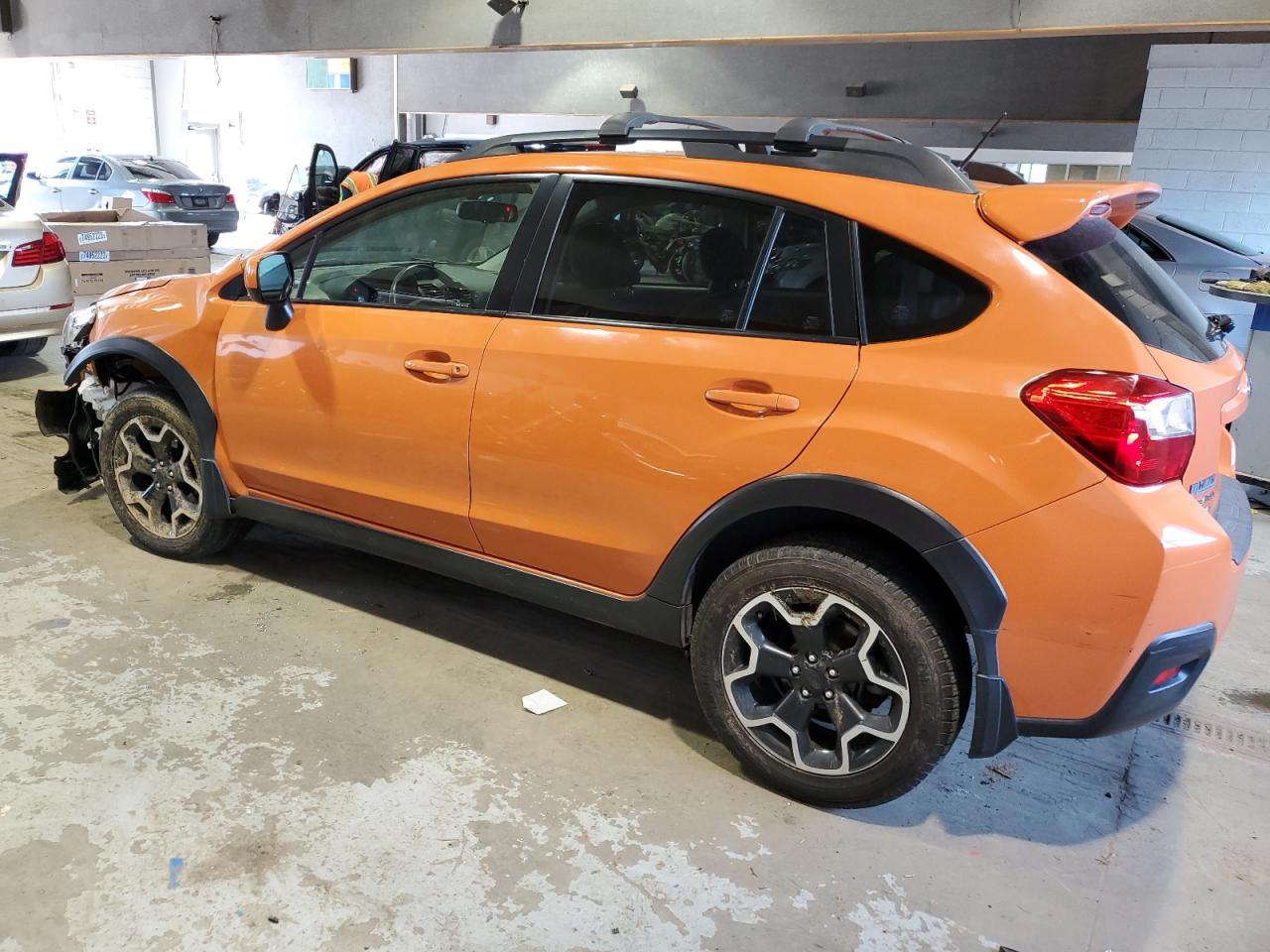 2014 SUBARU XV CROSSTR - Image 2