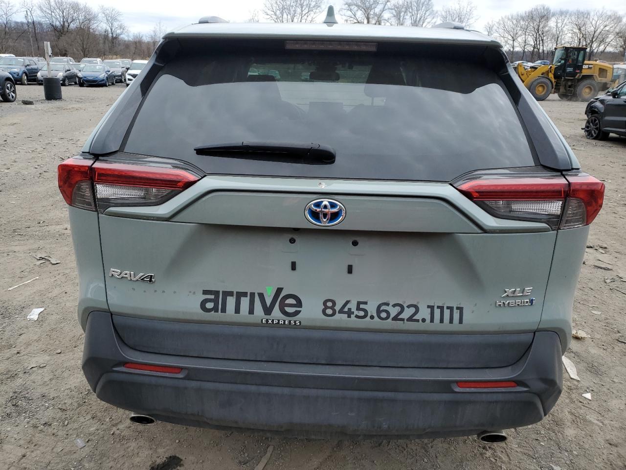 2020 TOYOTA RAV4 XLE - Фото 6