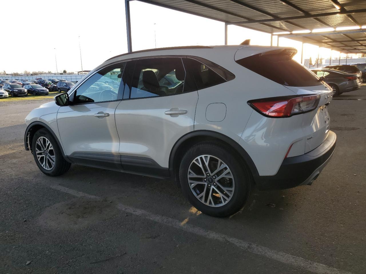2020 FORD ESCAPE SEL - Image 2
