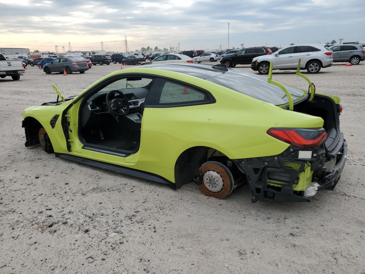 2022 BMW M4 COMPETI - Фото 2