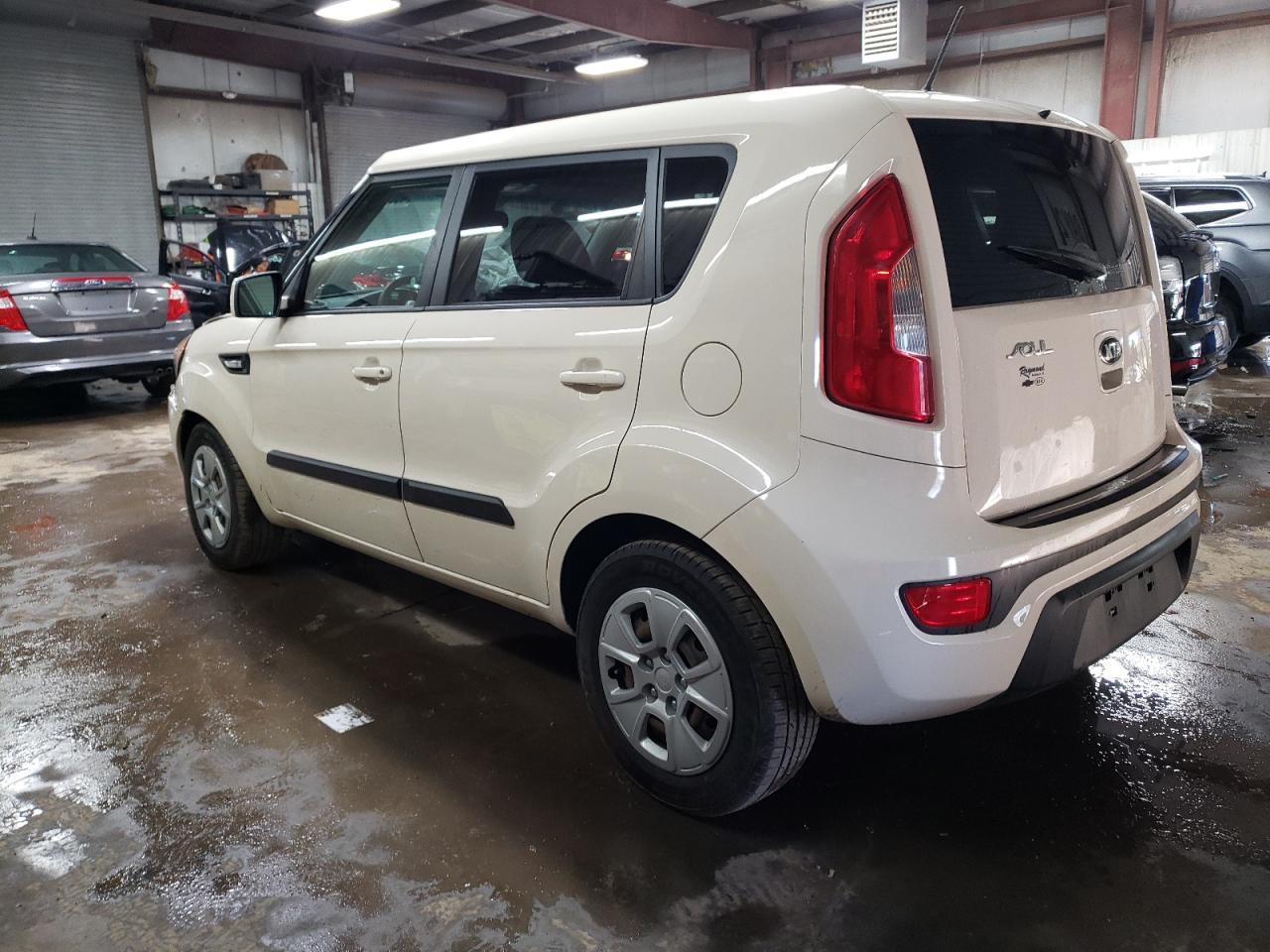 2013 KIA SOUL - Image 2