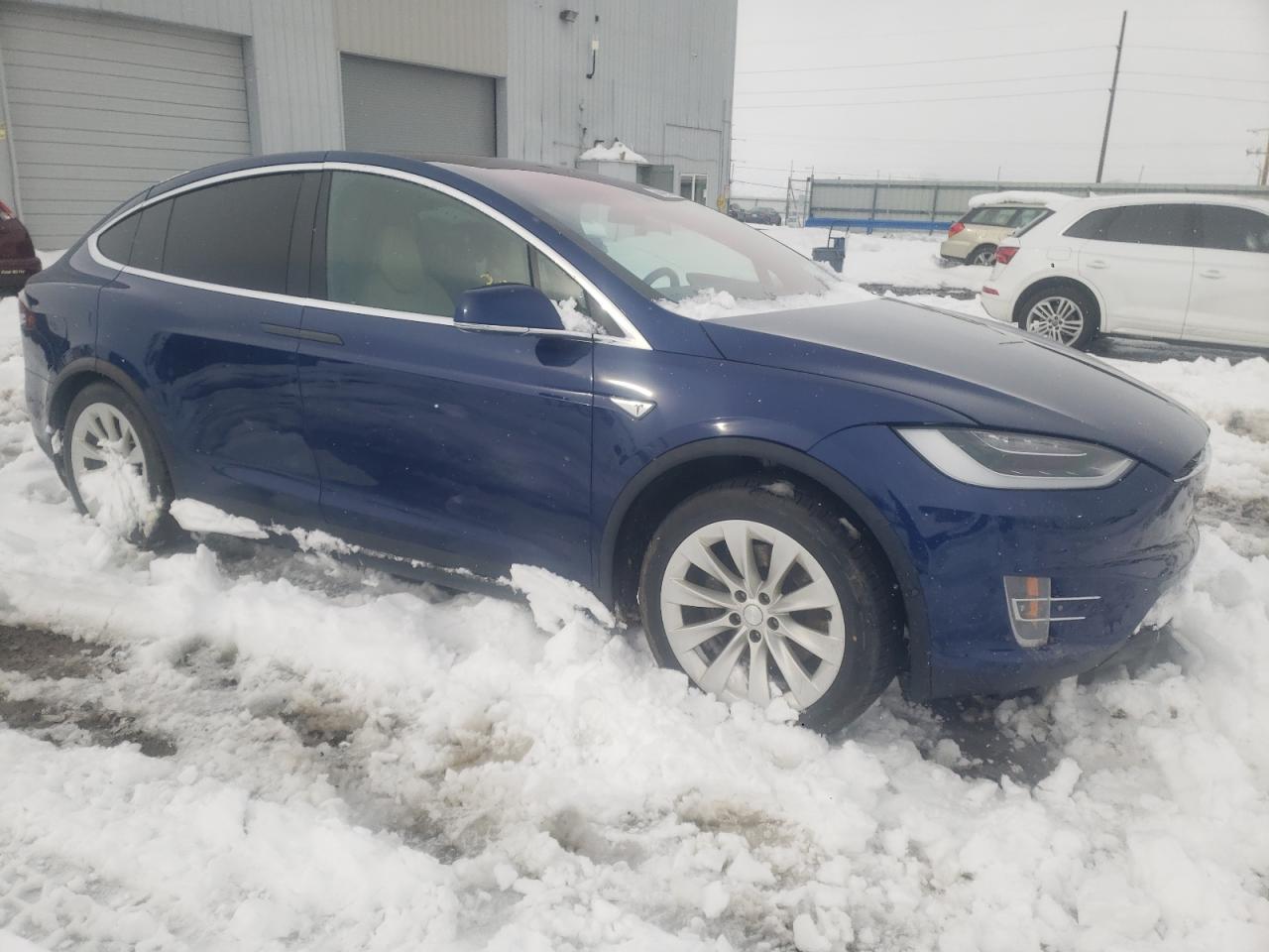 2016 TESLA MODEL X - Фото 4