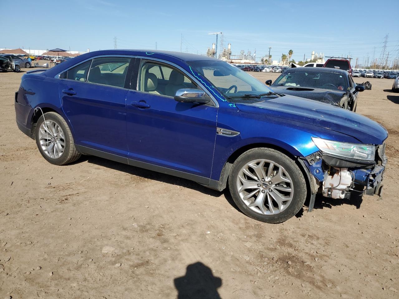 2013 FORD TAURUS LIM - Image 4