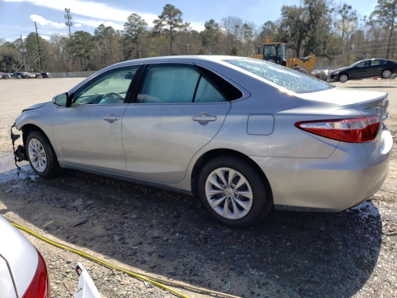 2015 TOYOTA CAMRY LE - Фото 3