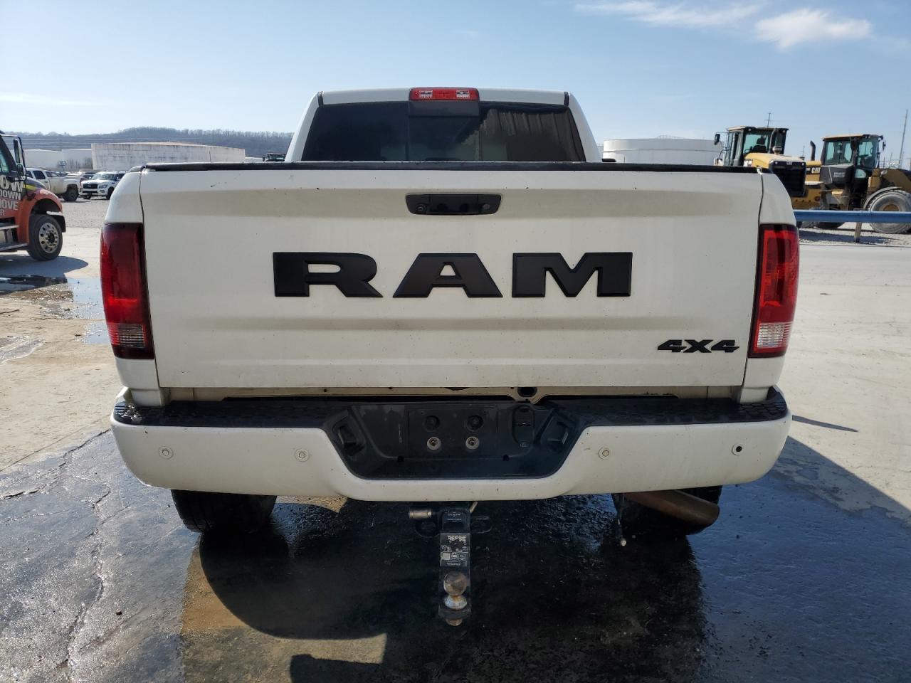 2017 RAM 2500 SLT - Image 6