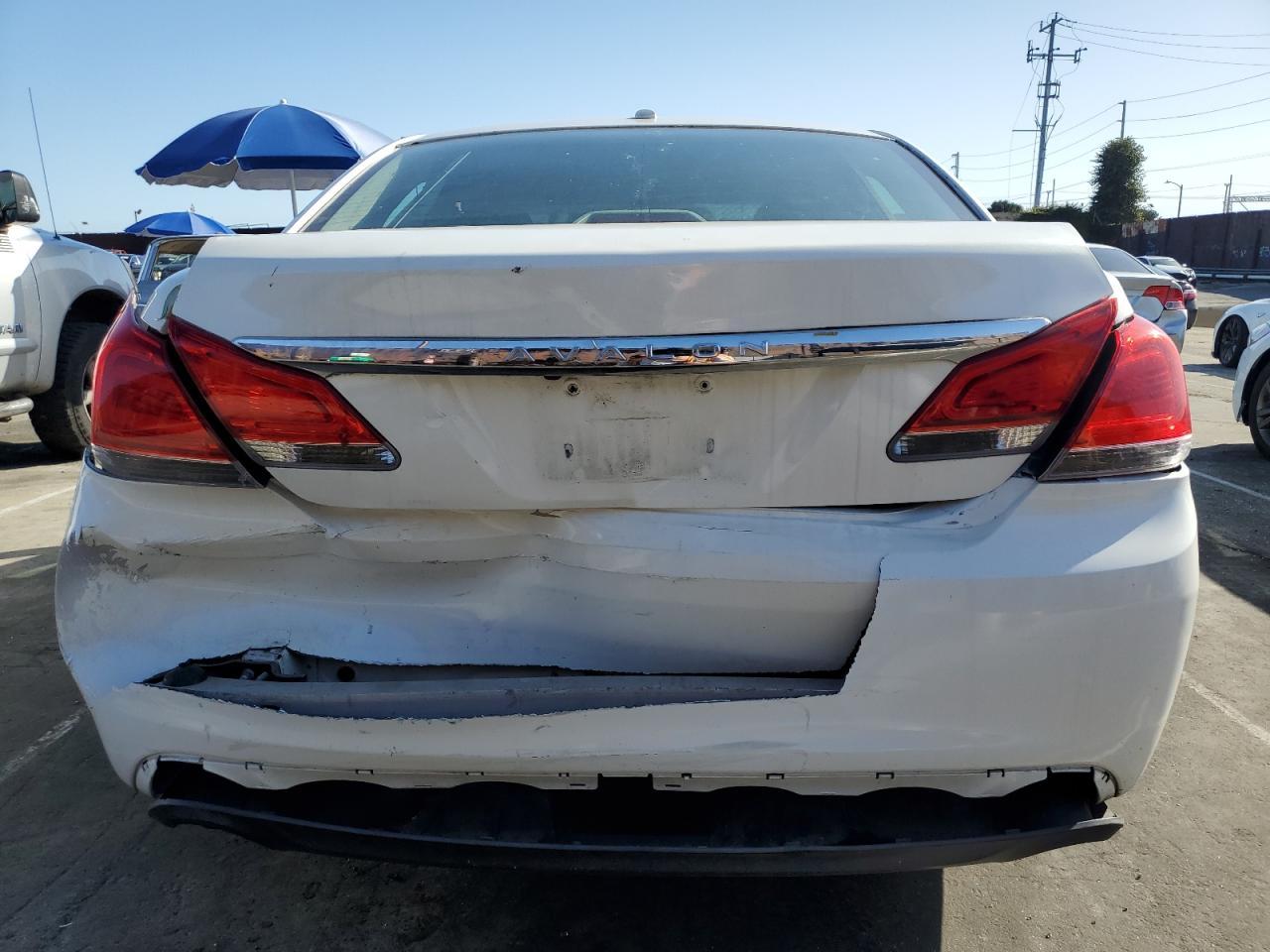 2011 TOYOTA AVALON BAS - Image 6