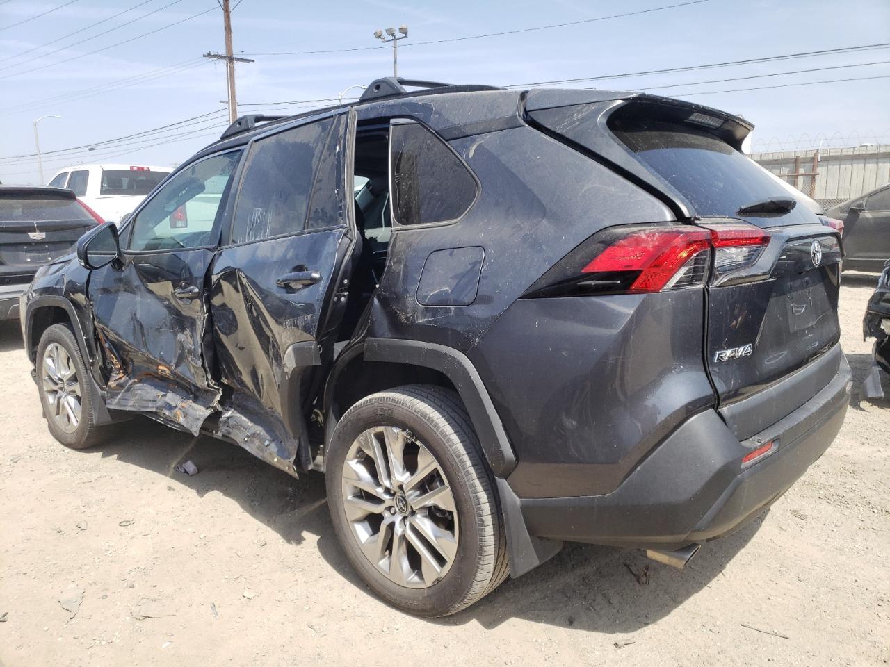 2019 TOYOTA RAV4 XLE P - Image 2