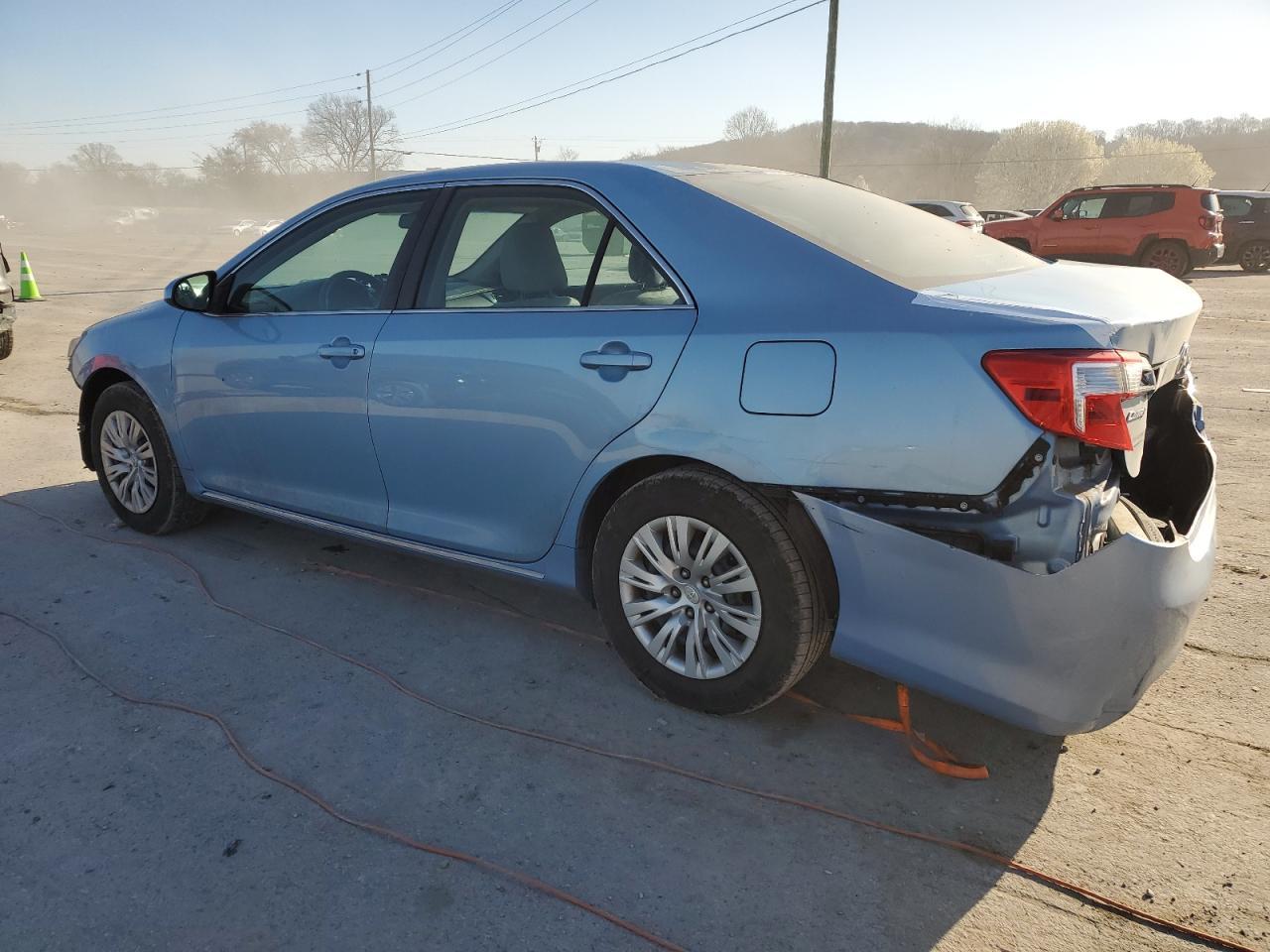 2013 TOYOTA CAMRY L - Фото 2