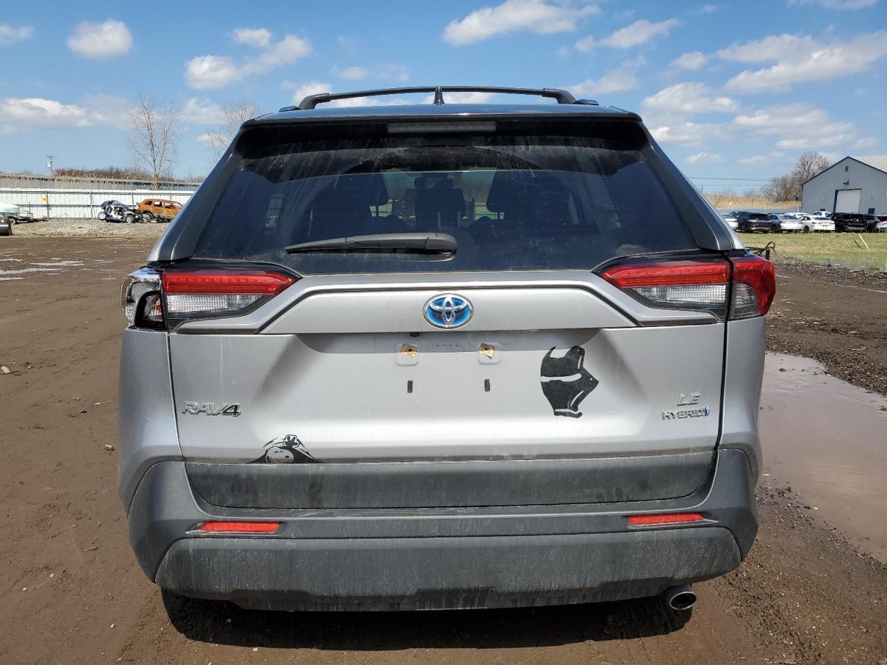 2021 TOYOTA RAV4 LE - Фото 6