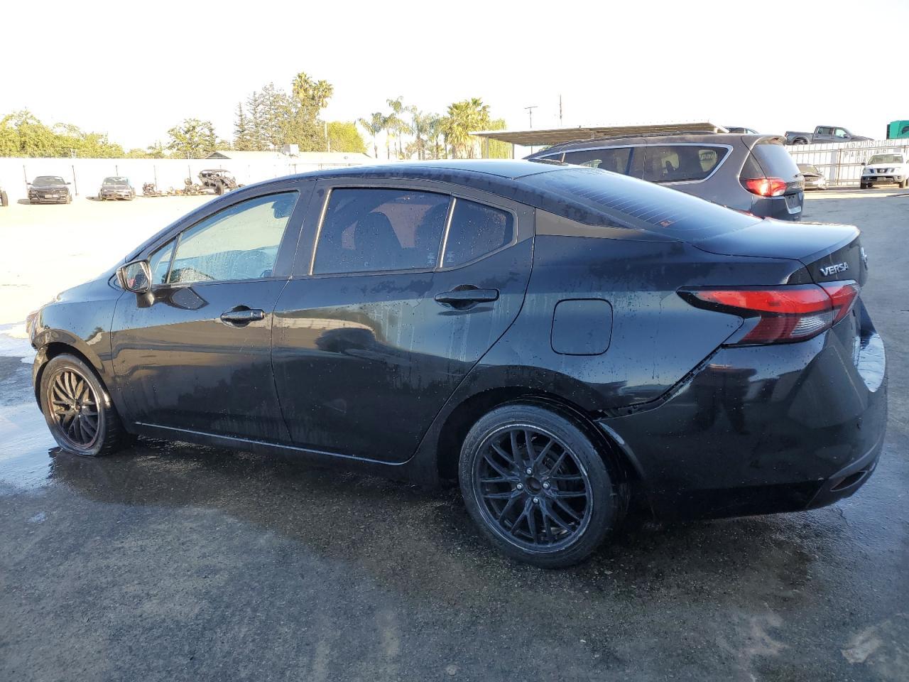 2021 NISSAN VERSA SV - Фото 2