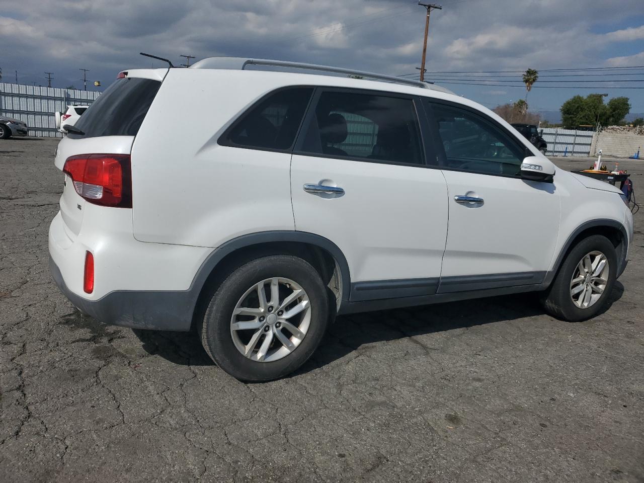 2015 KIA SORENTO LX - Image 3