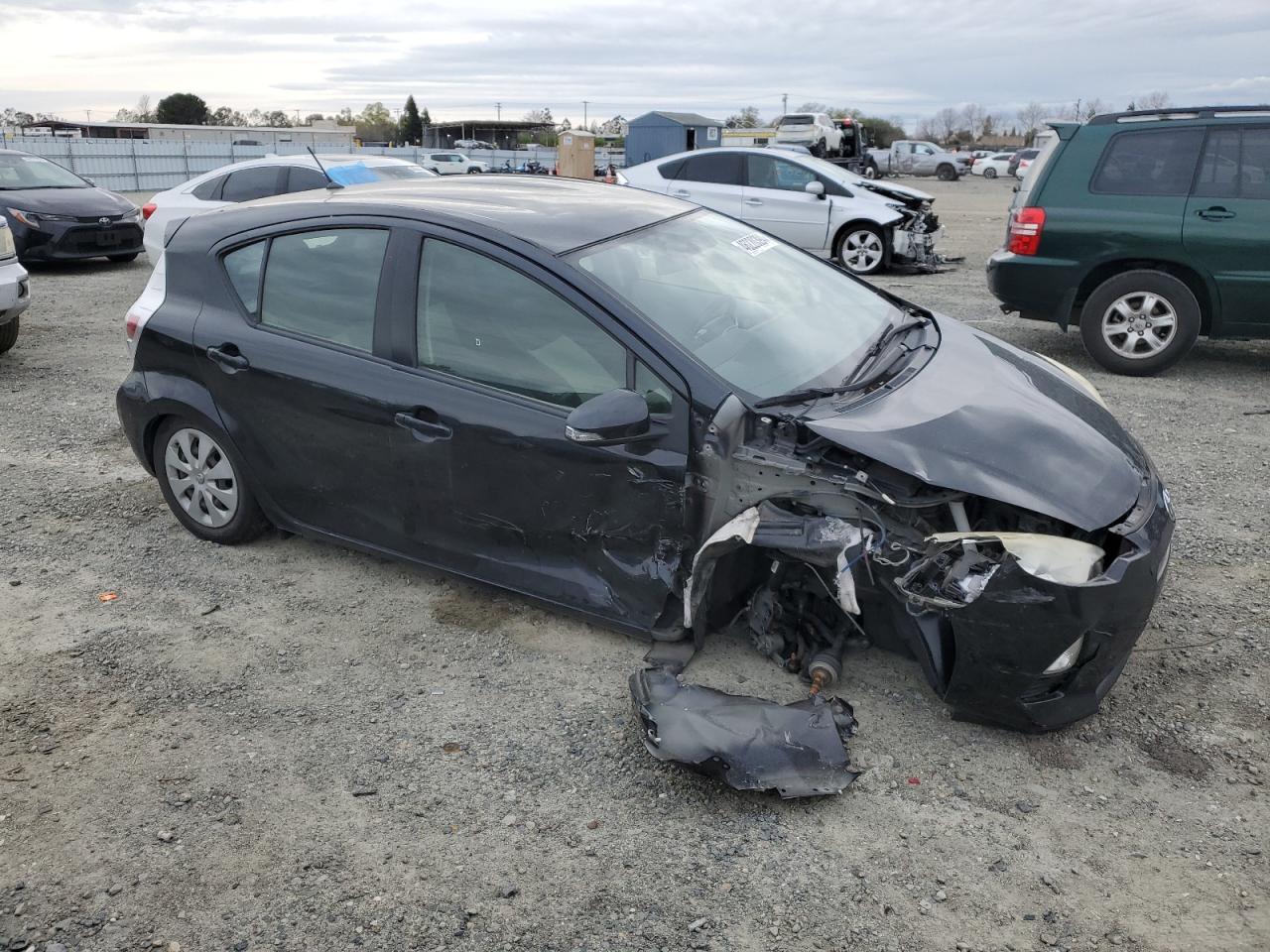 2013 TOYOTA PRIUS C - Image 4