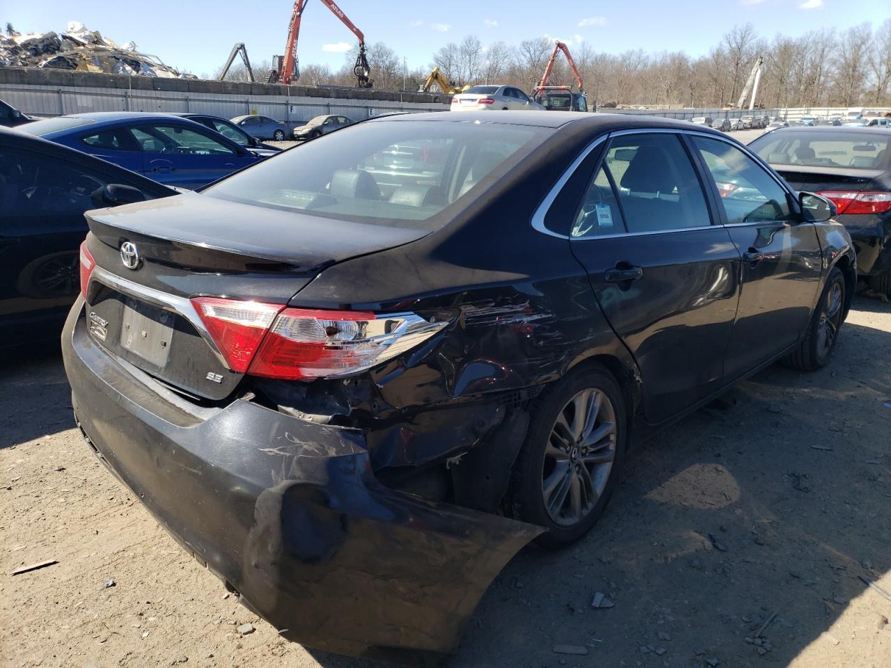 2017 TOYOTA CAMRY LE - Image 3